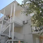 Apartman In Fuer 6 Personen Mit Meerblick By Interhome