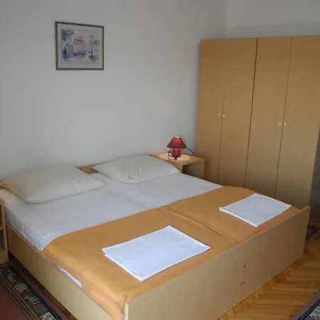 Apartman In Fuer 6 Personen Mit Meerblick By Interhome Selce