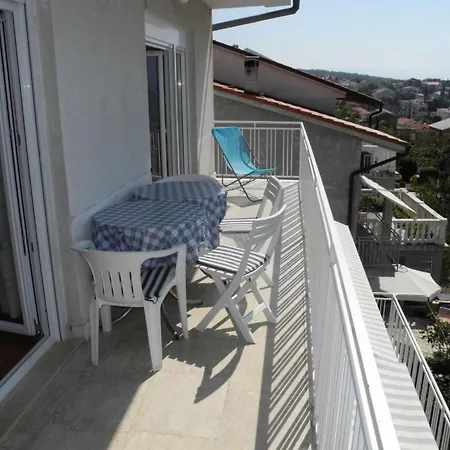 In Fuer 6 Personen Mit Meerblick By Interhome Apartman *