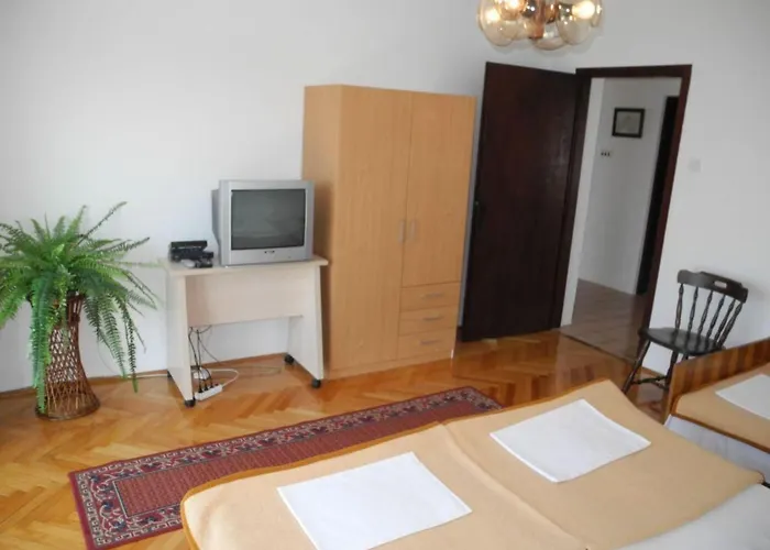 Apartman In Fuer 6 Personen Mit Meerblick By Interhome Selce