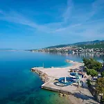 In Fuer 6 Personen Mit Meerblick By Interhome Selce