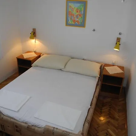 In Fuer 6 Personen Mit Meerblick By Interhome Apartman Selce