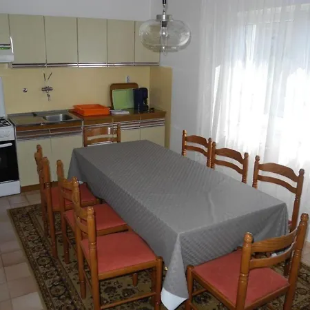 In Fuer 6 Personen Mit Meerblick By Interhome
