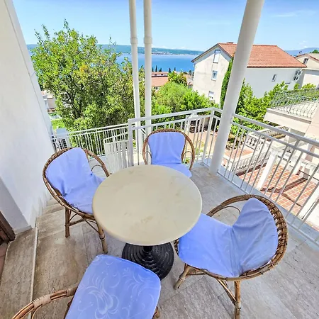 In Fuer 6 Personen Mit Meerblick By Interhome شقة سيلتسي