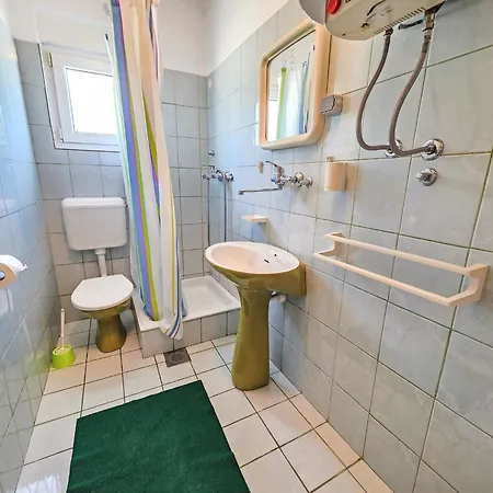 شقة In Fuer 6 Personen Mit Meerblick By Interhome *