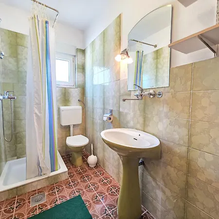 In Fuer 6 Personen Mit Meerblick By Interhome شقة سيلتسي