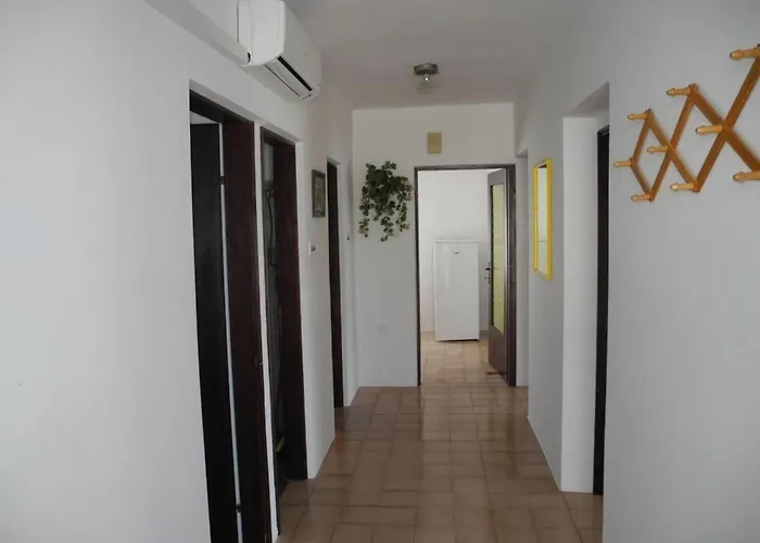 דירה In Fuer 6 Personen Mit Meerblick By Interhome